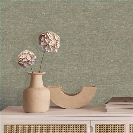 Ref.TN29010 ambiente real de liso terra nova, sobre fondo Verde en tonos Beige