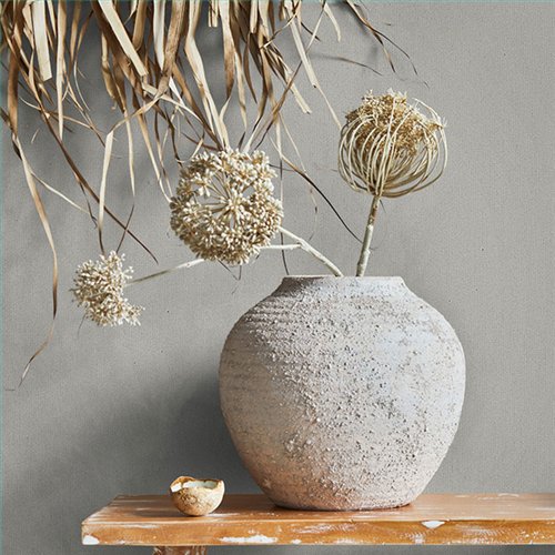 Ref.SILE-034 estancia decorada con liso mate en Topo, silence