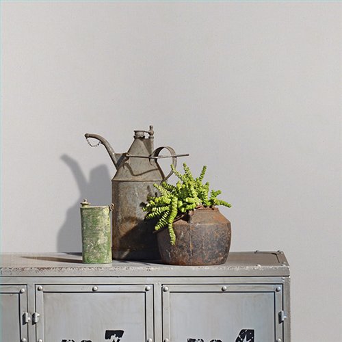 Ref.SILE-074 ambiente con silence liso mate en tono Gris