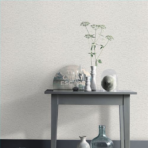 Ref.NATU-019 ambiente real de mosaico teselas natura, sobre fondo Beige en tonos Topo y Dorado