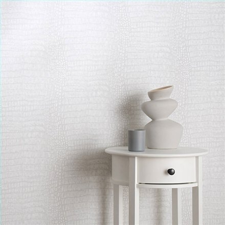 Ref.NATU-037 estancia decorada con piel cocodrilo acabado Blanco Roto, natura