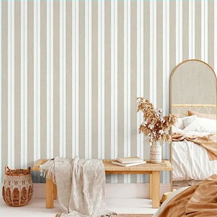 Ref.LR5607 ambiente real de rayas textiles lirico, sobre fondo Blanco Roto en tonos Beige y Marrón