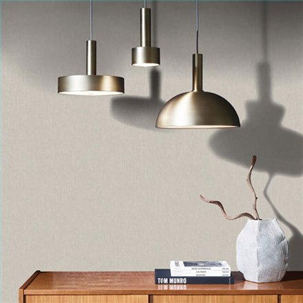 Ref.SP3329 estancia decorada con liso lino Topo y fondo Beige, supreme