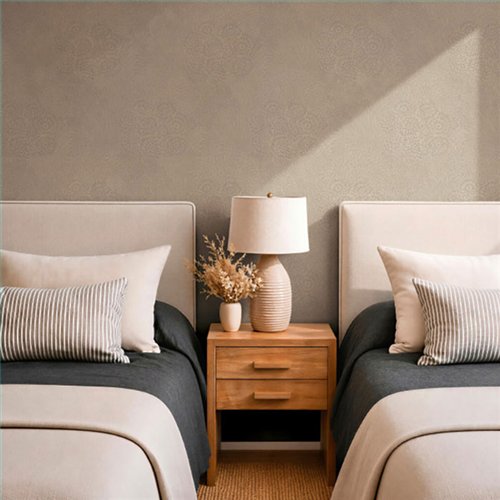 Ref.SP7037 ambiente con supreme flores dalia Marrón sobre fondo Beige