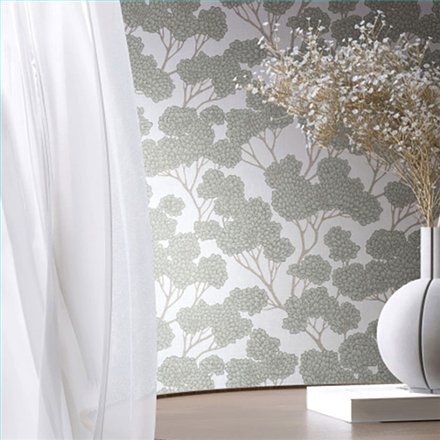 Ref.SP7039 ambiente real de árbol oriental supreme, sobre fondo Blanco Roto en tonos Verde y Marrón
