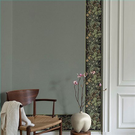 Ref.182107 ambiente con hidden treasures lirios arts & crafts Beige, Marrón y Caldera sobre fondo Verde