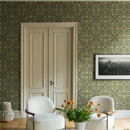 Ref.82082 ambiente real de medallón floral hidden treasures, sobre fondo Marrón en tonos Verde y Beige