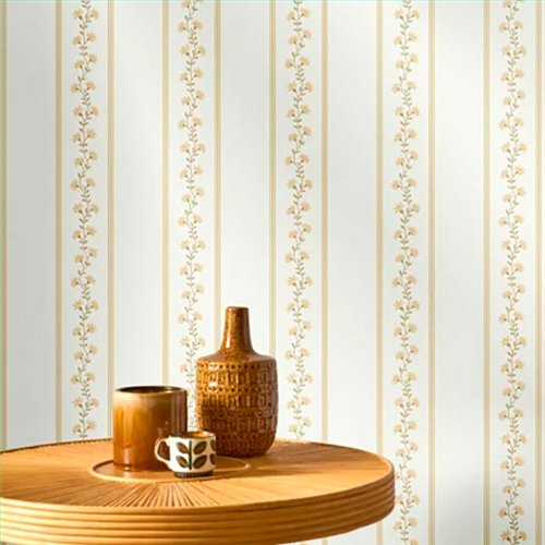 Ref.FAMI-202702459 ambiente real de rayas florales maison de famille, sobre fondo Blanco Roto en tonos Amarillo y Beige