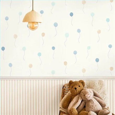 Ref.OUTT202846226 ambiente con once upon a time 3 globos Beige, Azul y Gris sobre fondo Blanco