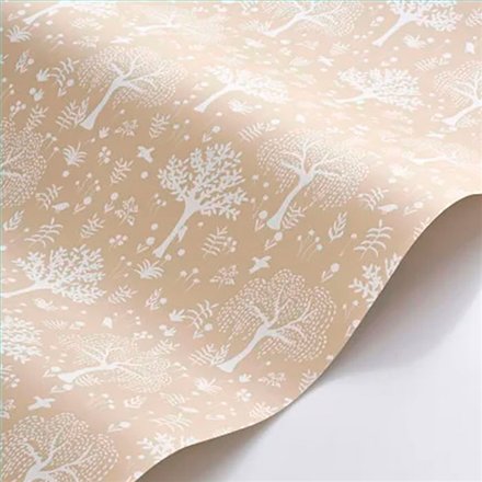 Ref.OUTT202901401 ambiente real de bosque encantado once upon a time 3, sobre fondo Beige en tonos Blanco